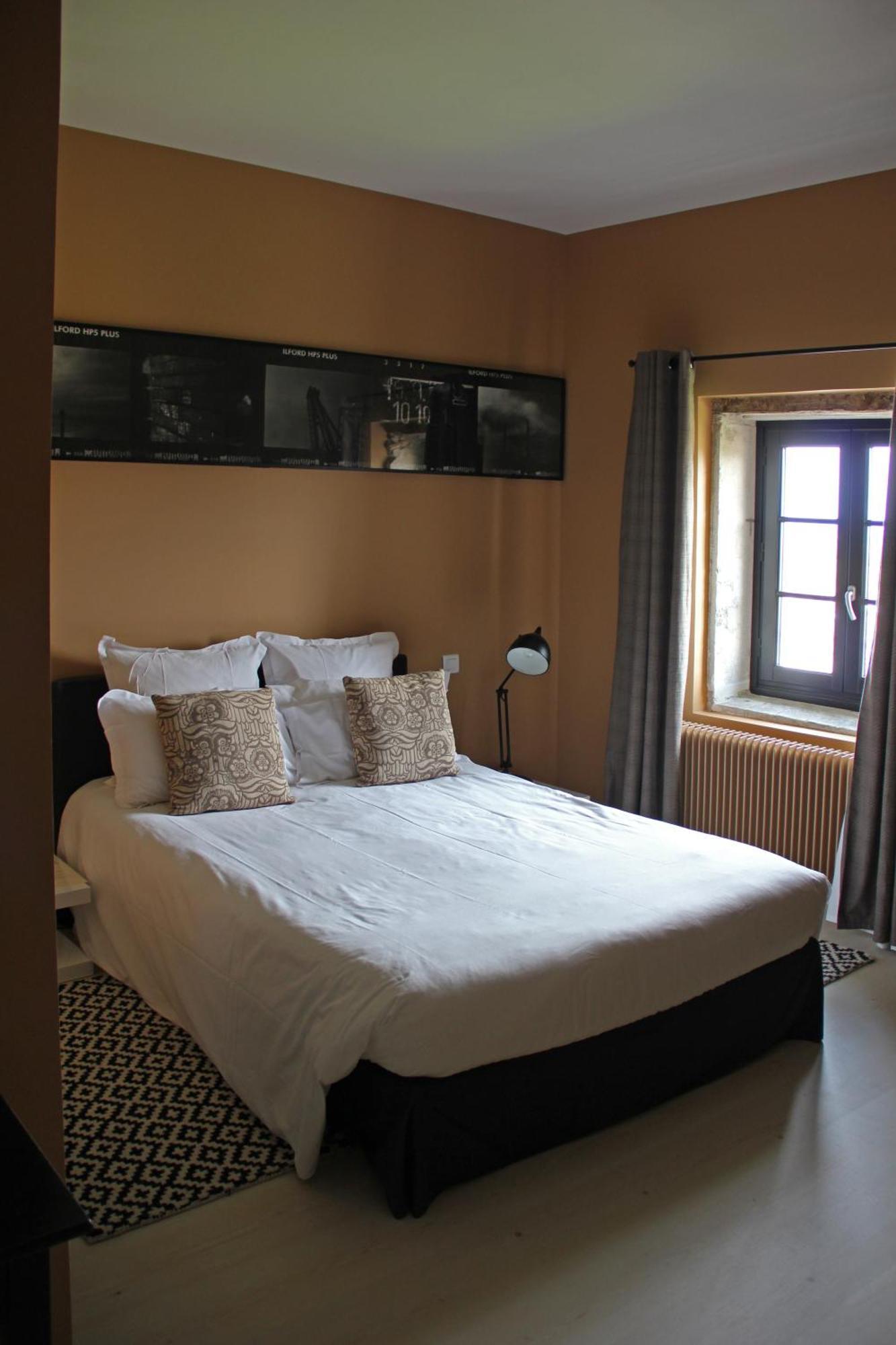 Hotel Courtille De Solutre Экстерьер фото